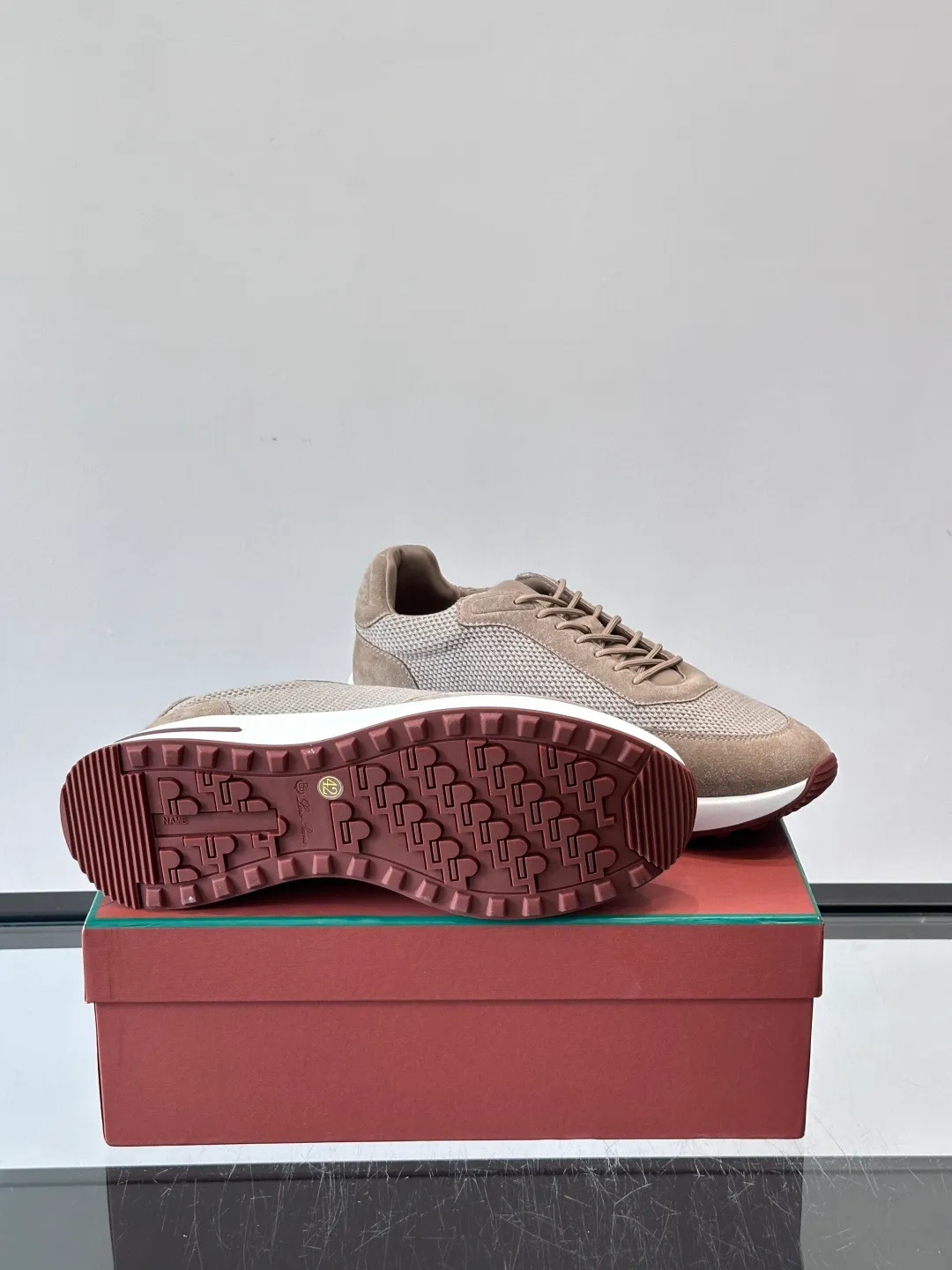 Men's men's shoes 💰p580 "Loro men's shoes 💰pian＊" Week End Walk series sports shoes, using exclusive raw materials, mesh upper + suede stitching, breathable and comfortable, rubber soles with strong grip, suitable for commuting and casual outings. Low-key high-end gray tone, versatile suit or casual wear, size: 39-44 (customized at 38.45.46)